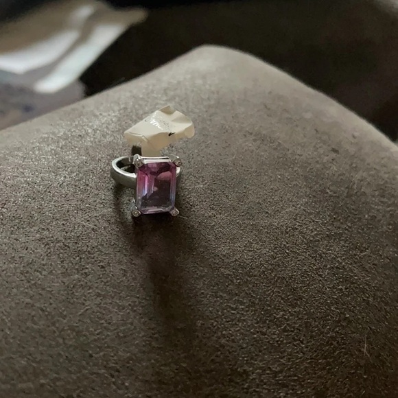 New size 5 ring - Picture 1 of 3